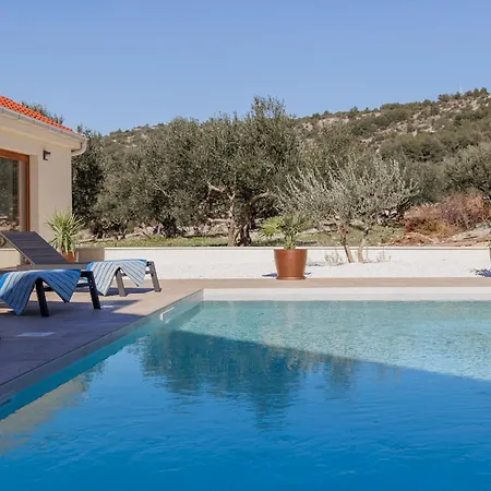House Terra Villa